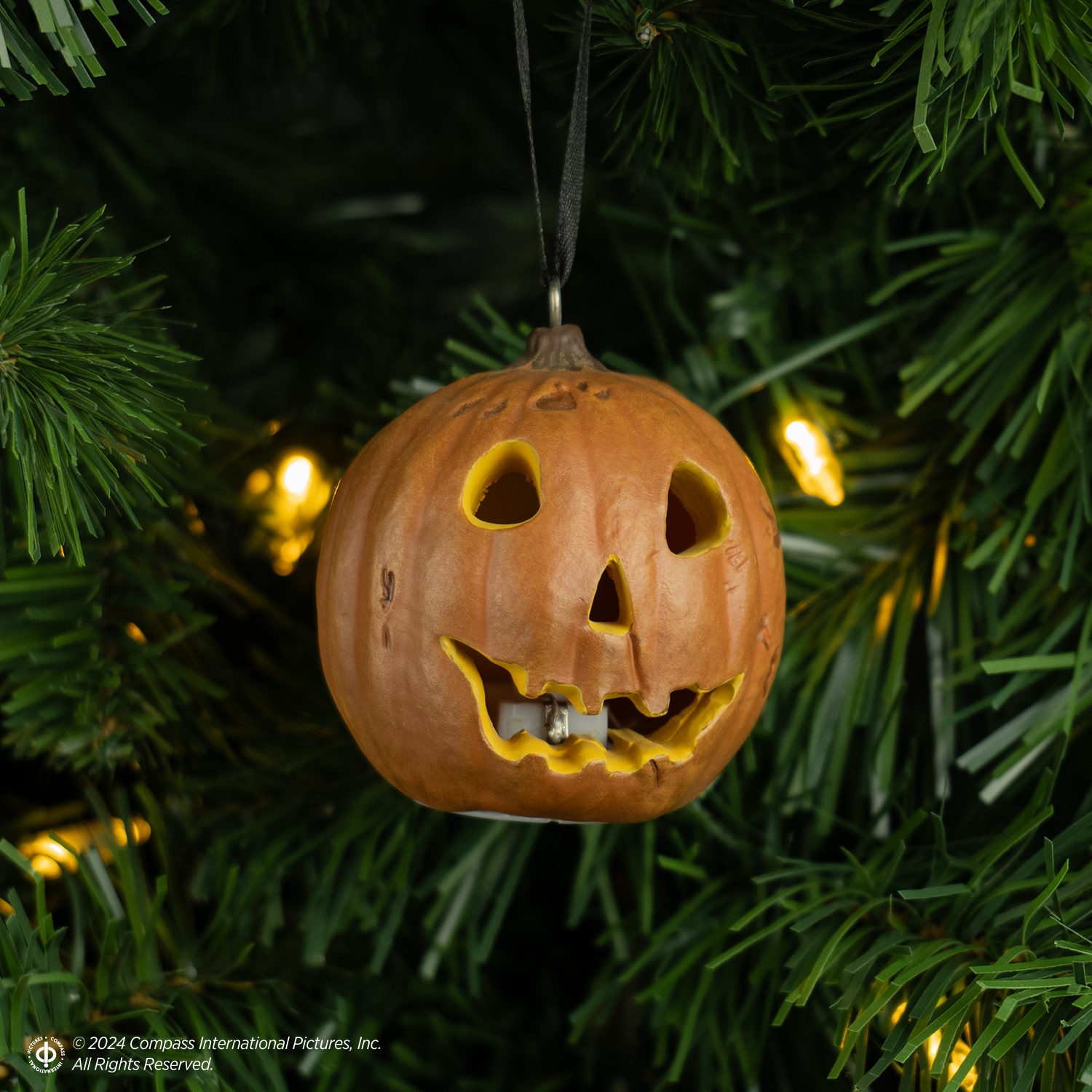 Holiday Horrors - Halloween Light Up Ornament – Trick Or Treat Studios