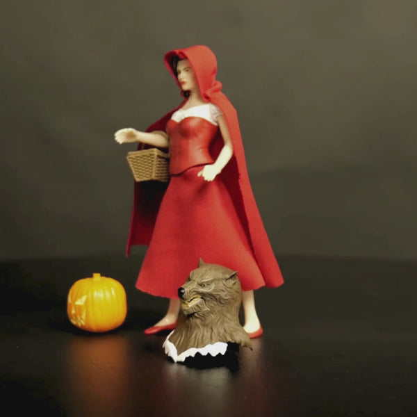 360 degree video of Laurie figure.